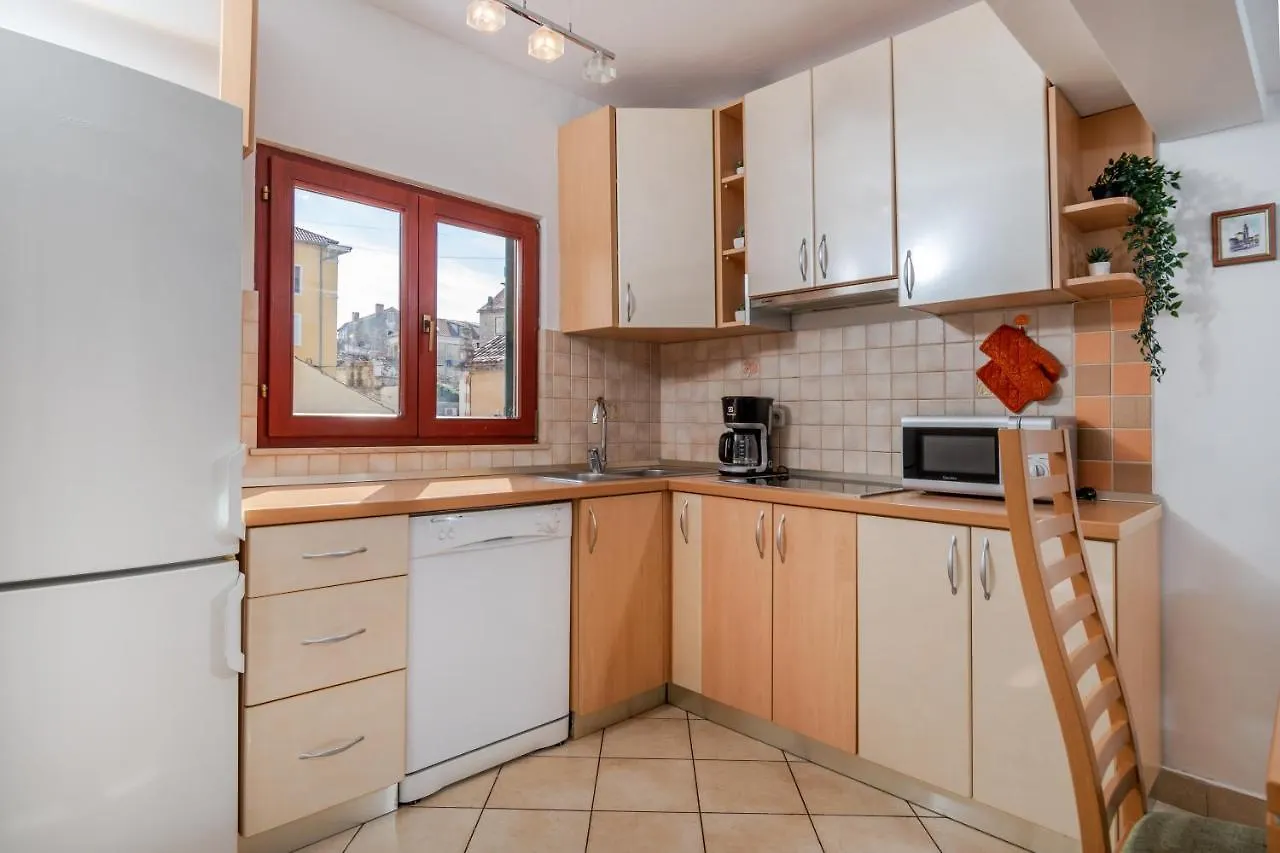 Apartment Maslina Split 0*,