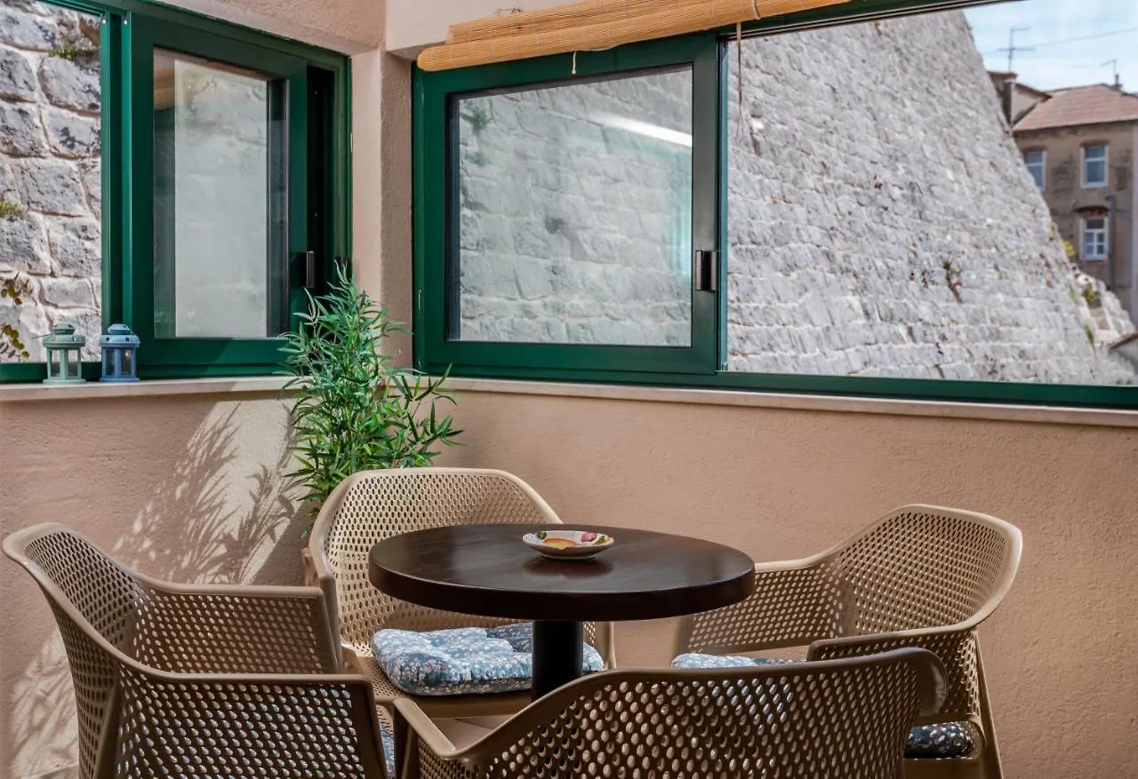 Apartment Maslina Split