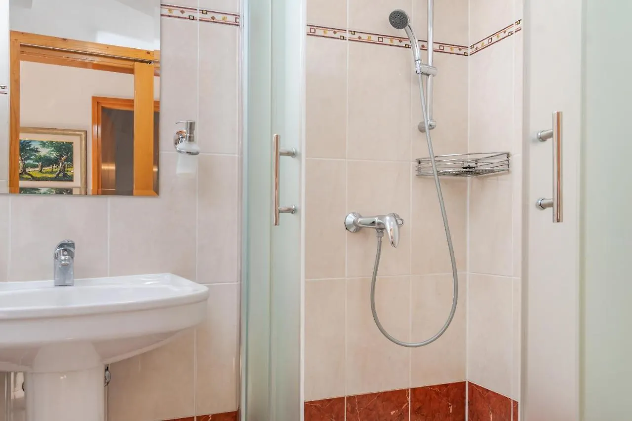 Apartment Maslina Split